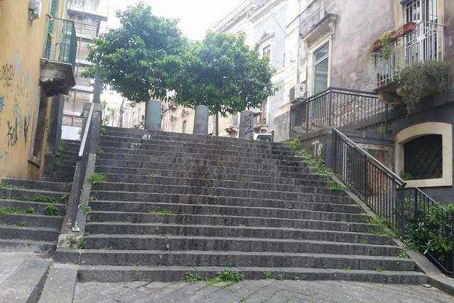 La Discesa Di San Camillo Apartment Catania Luaran gambar