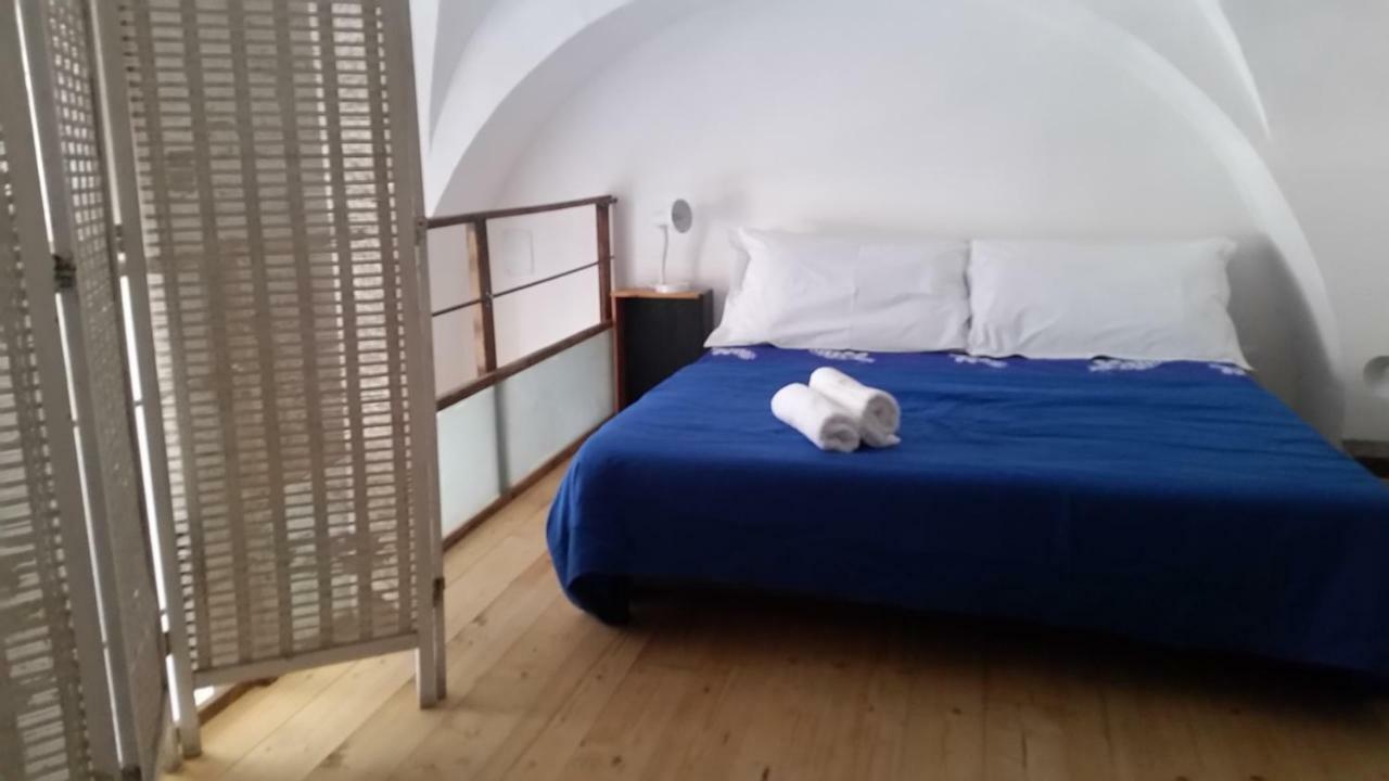 La Discesa Di San Camillo Apartment Catania Luaran gambar